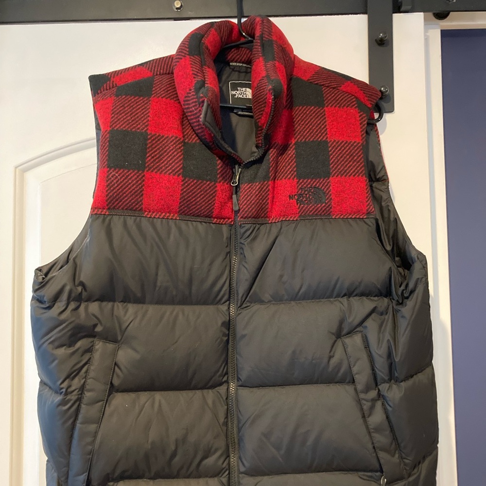 The North Face Nuptse Vest. NWT Buffalo Plaid XL
